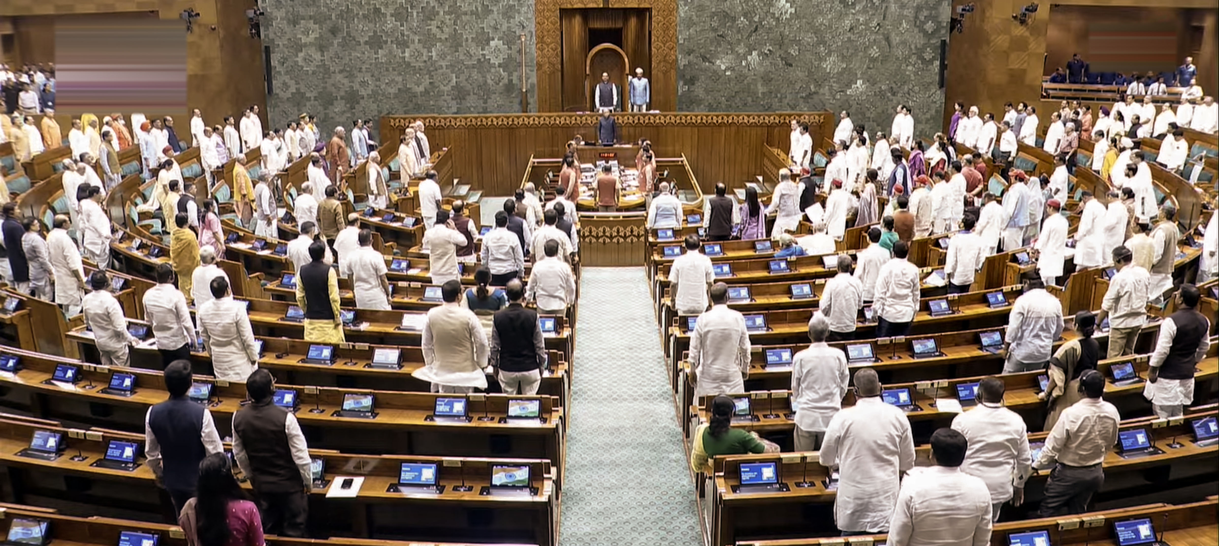 Lok Sabha در بحبوحه اعتراضات BJP-Oppn، Sine Die را به تعویق انداخت