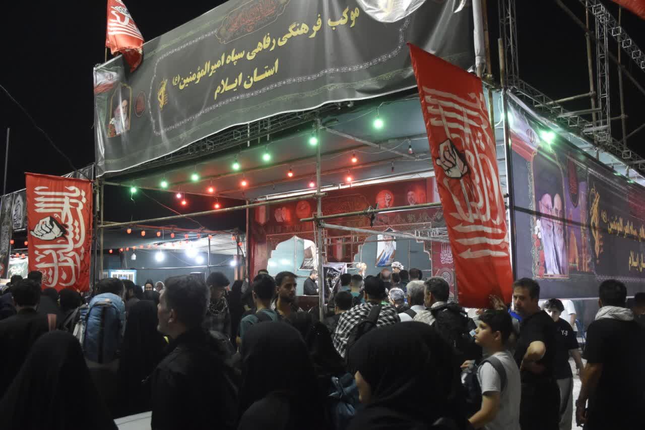 سپاه و بسیج خادمان بیادعای زائران اربعین حسینی مرز مهران