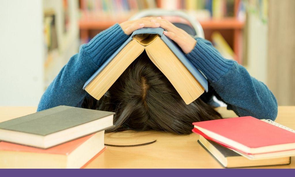 تاخیر کتاب درسی، امتحانات مبتنی بر برنامه باعث استرس دانش آموزان می شود: پارل پنل