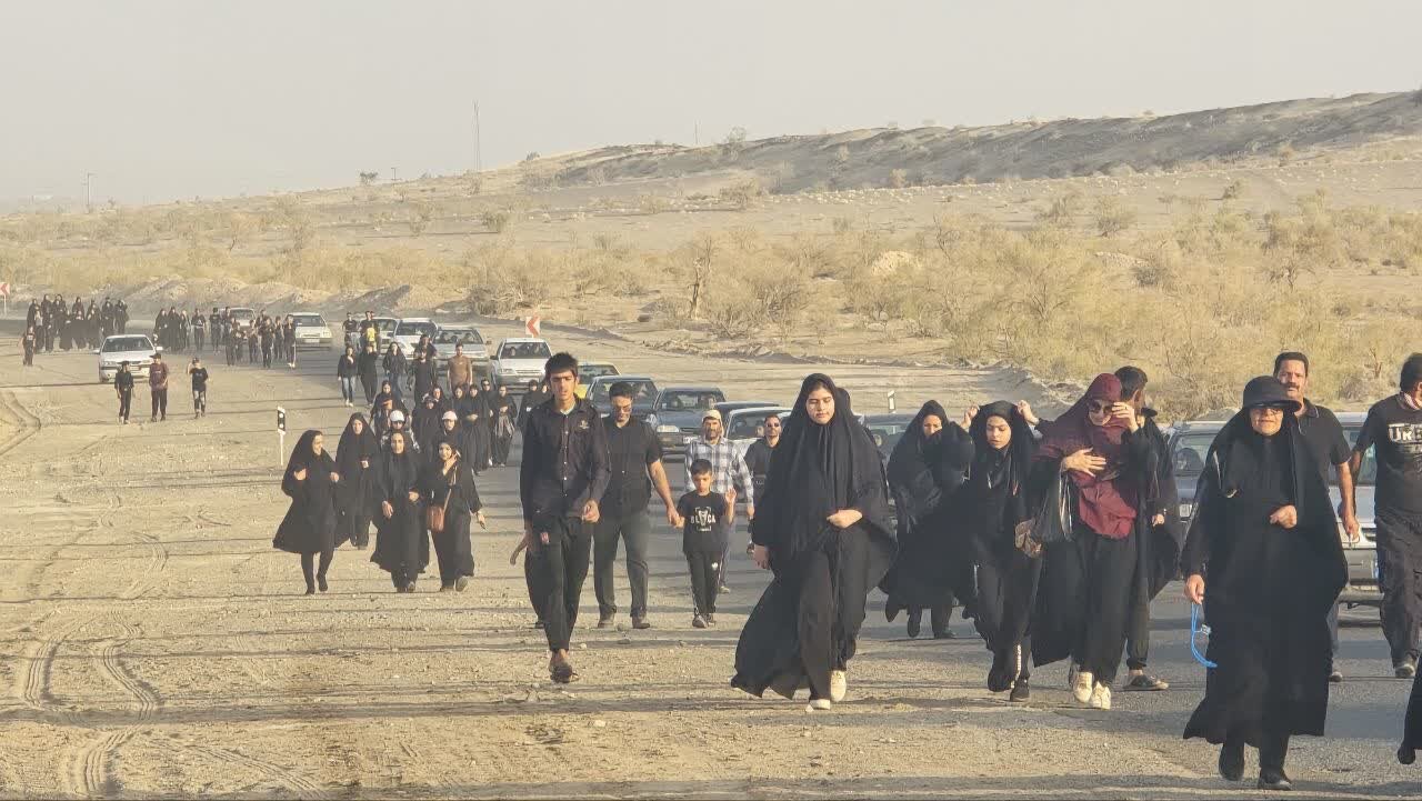 پیادهروی «حرم تا حرم» بخش کویرات آران و بیدگل