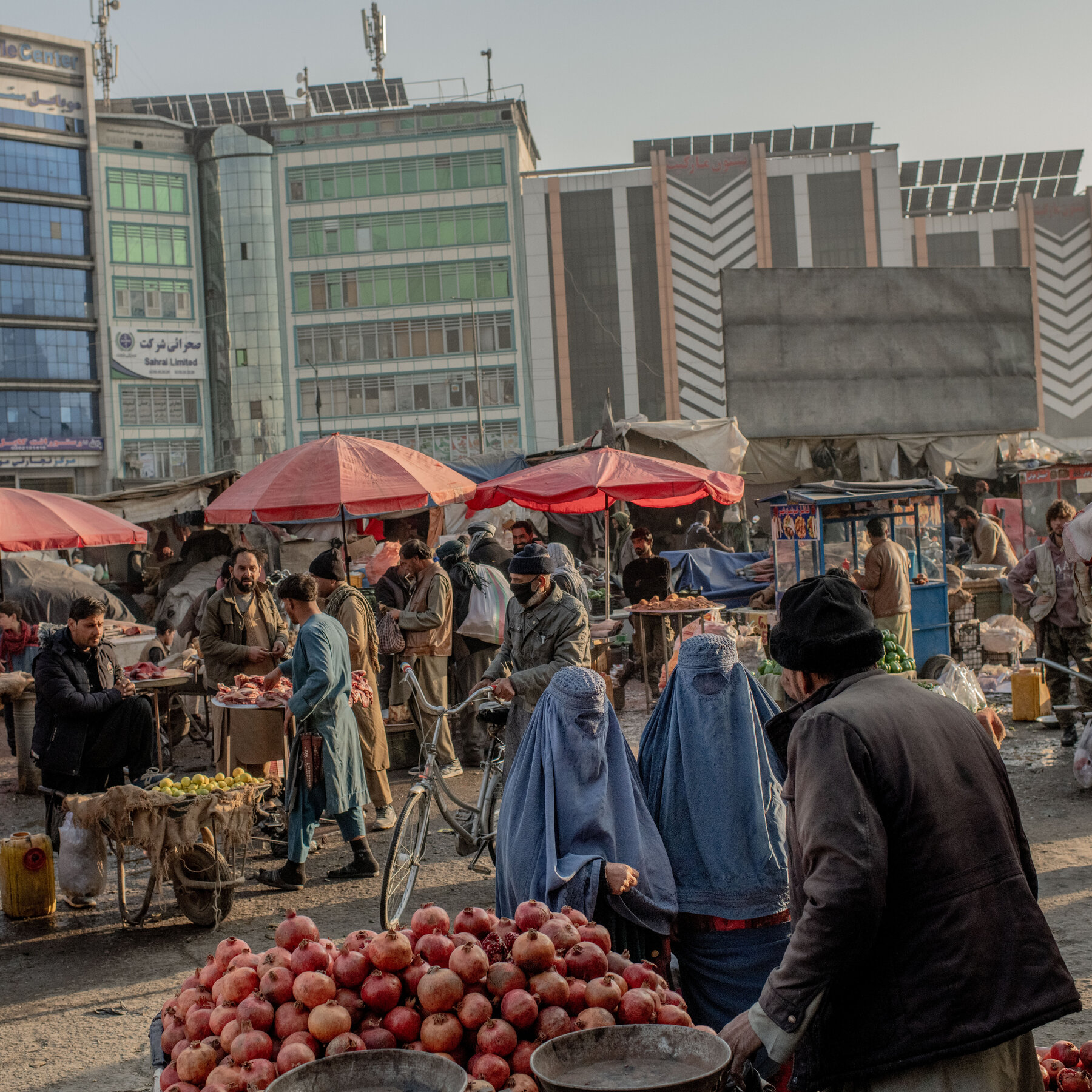 زنان افغان در پنج سال حکومت طالبان از زندگی عمومی پاک شدند
