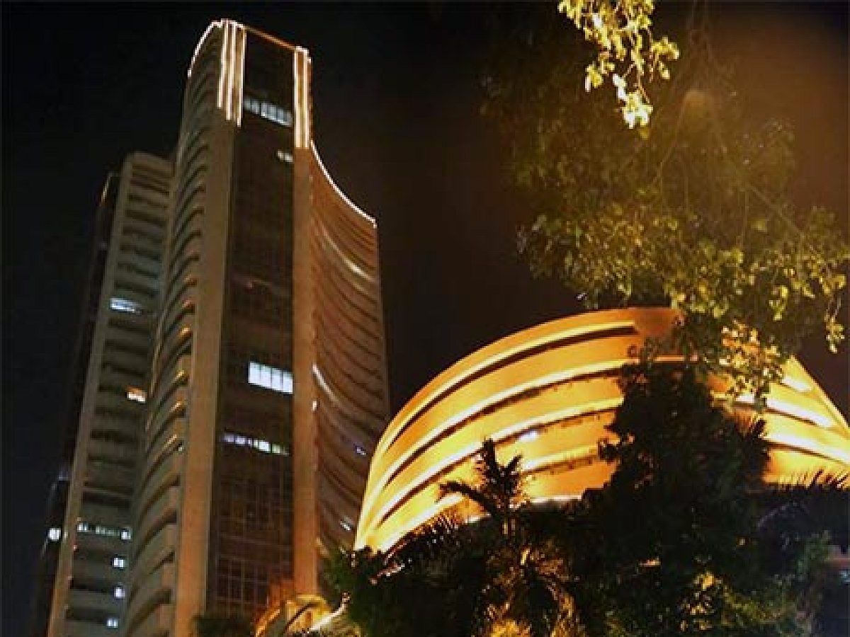 سقوط بازارهای سهام: کاهش 300 واحدی Sensex در بن بست آمریکا و ایران
