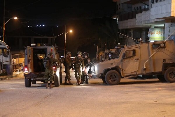 زخمی شدن فلسطینی‌ها در پی حملات شهرک نشینان به کرانه باختری