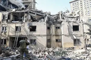 گاهی جنگ ضروری است اما صلح نیز خیانت نیست