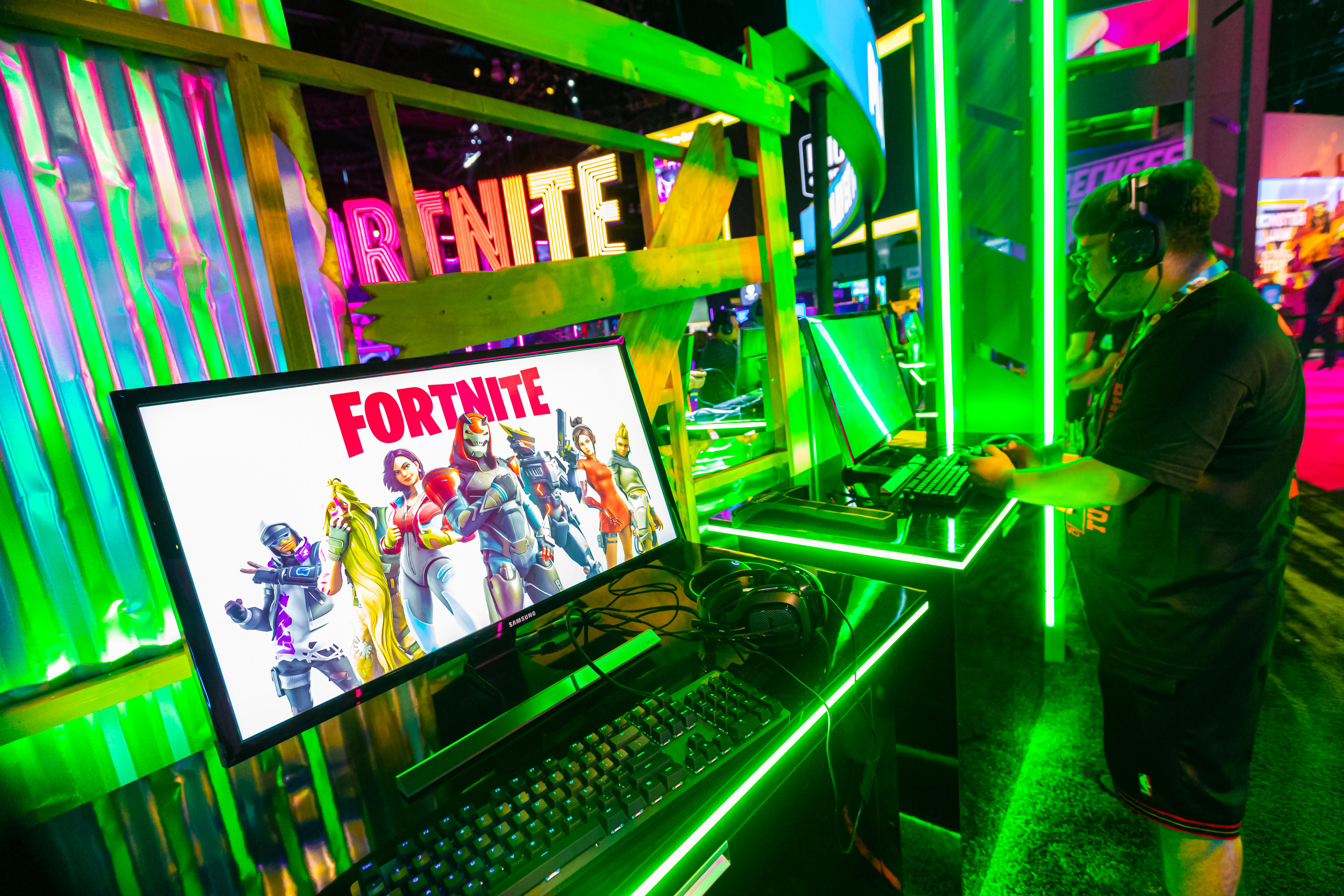 Millennium Falcon Ride دیزنی جوایز درون بازی Fortnite را فعال می کند