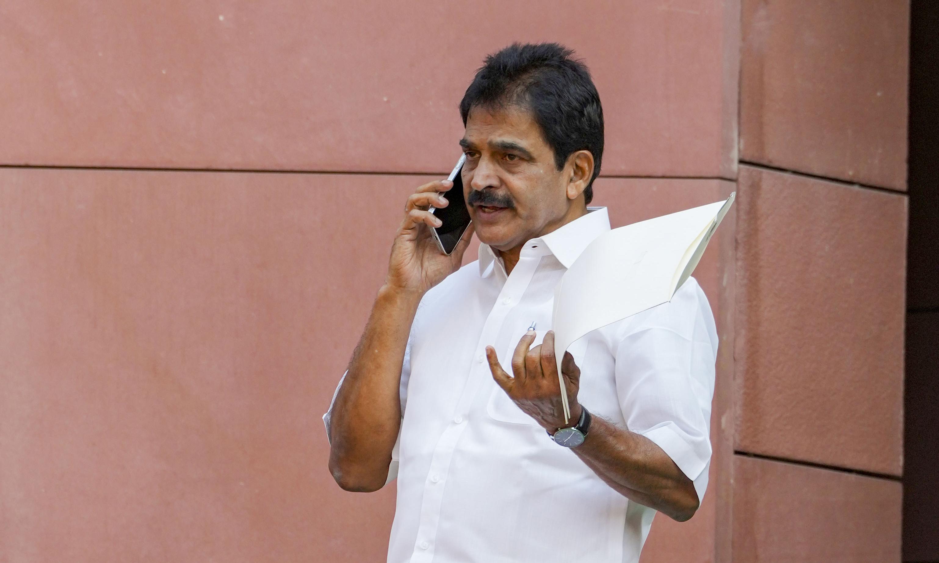 BJP با استفاده از Vande Mataram برای منحرف کردن توجه از مسائل واقعی: Venugopal