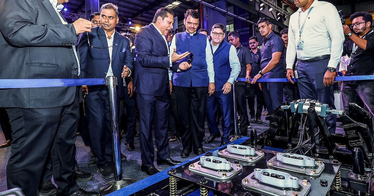 پانل سطح بالا برای مقابله با مشکلات جاده در کمربند صنعتی چاکان ماها راه اندازی شده است