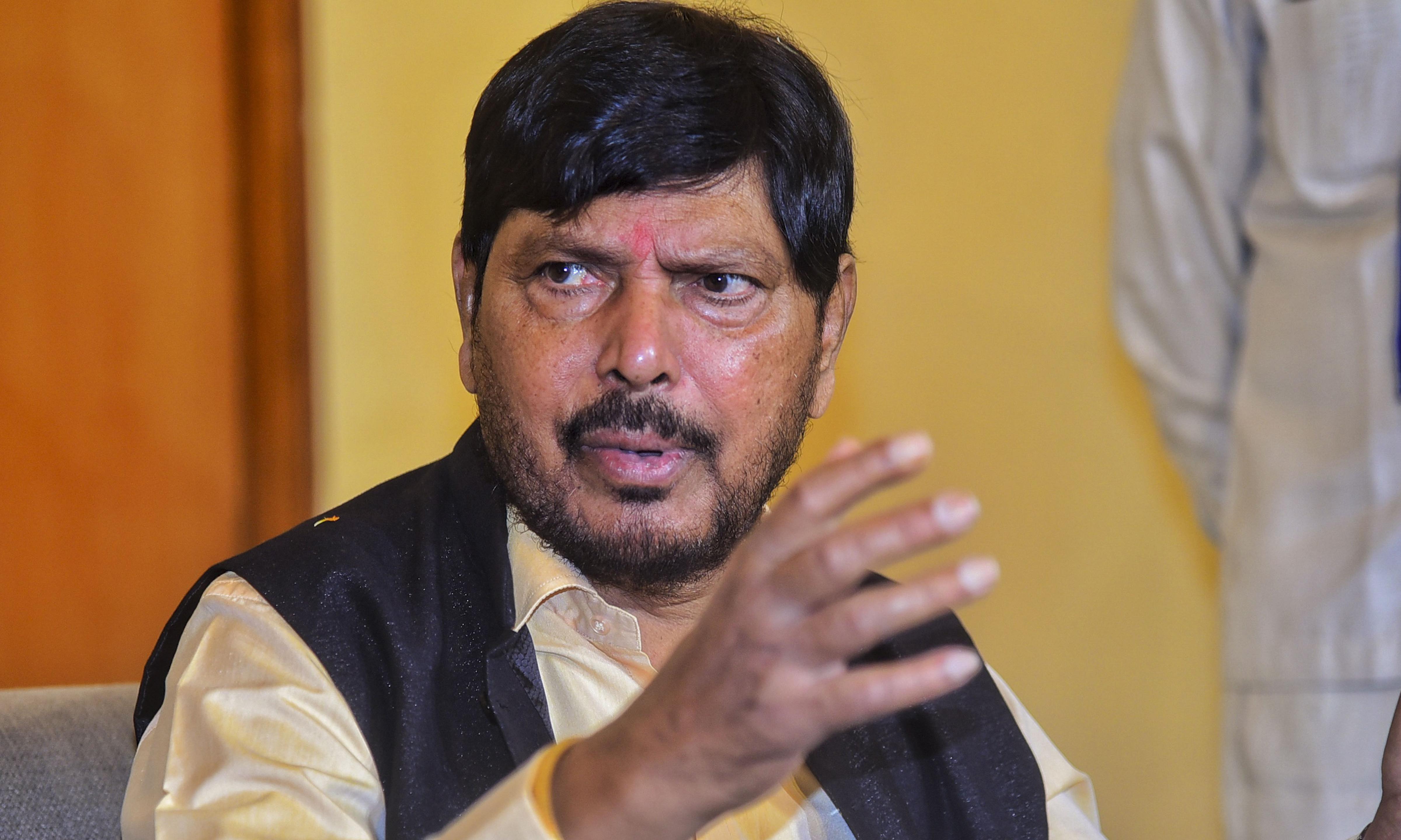 تغییر کابینه به زودی، BJP جدید، NCP چهره ها ممکن است بپیوندند: Athawale