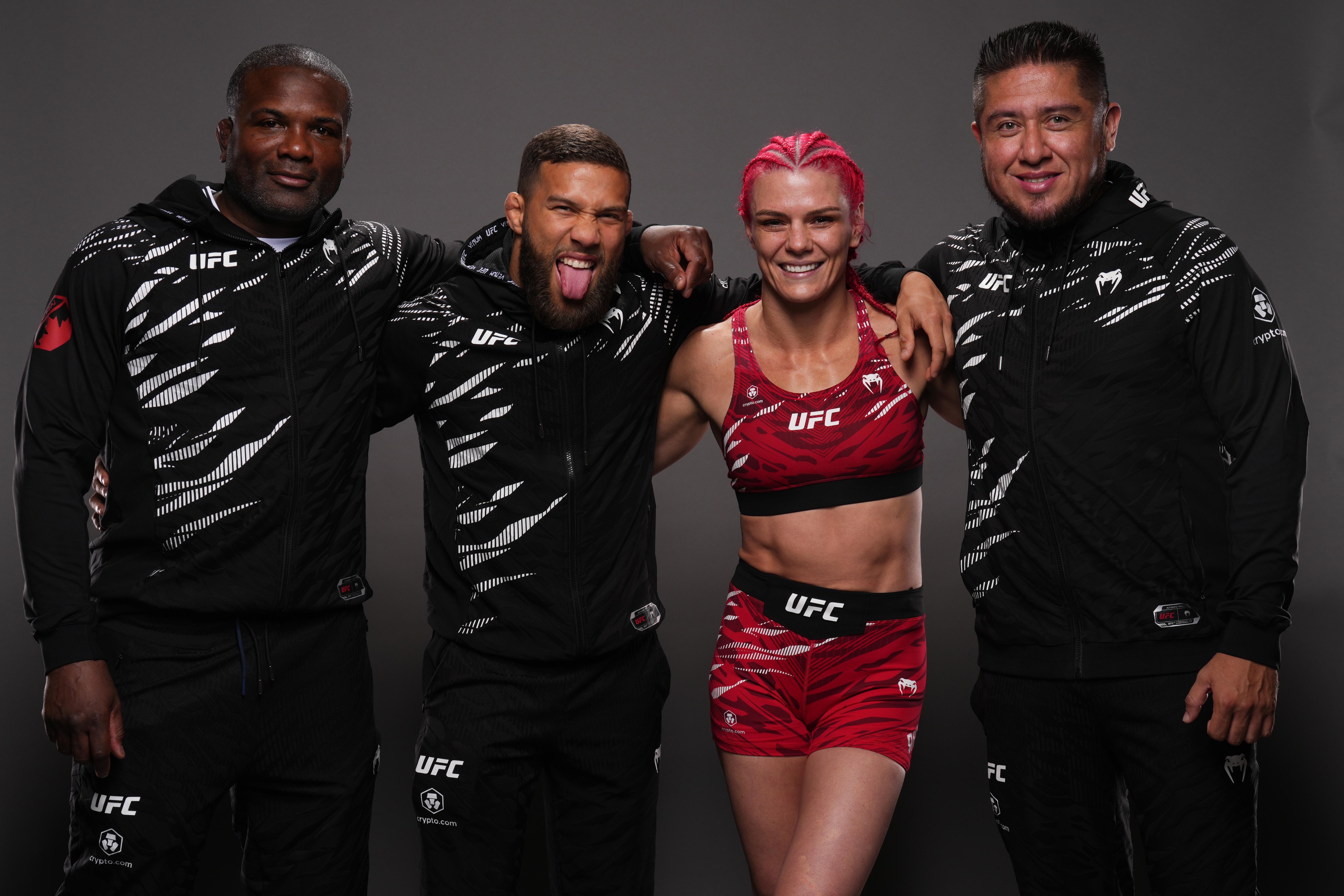 قهرمان UFC از مربی بازنشسته به خاطر عملکرد "sh*t" در UFC 330 انتقاد کرد