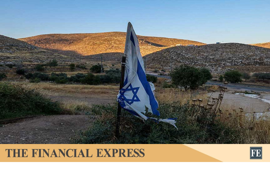 یونیفل می گوید پرچم های اسرائیل در جاده لبنان ناقض قطعنامه سازمان ملل است