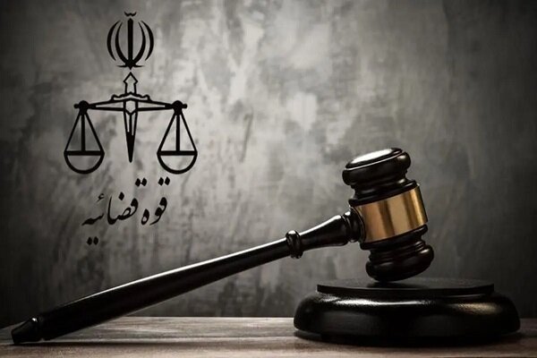 دادستانی تهران علیه برنامه «آزاد» به اتهام نشر اکاذیب اعلام جرم کرد