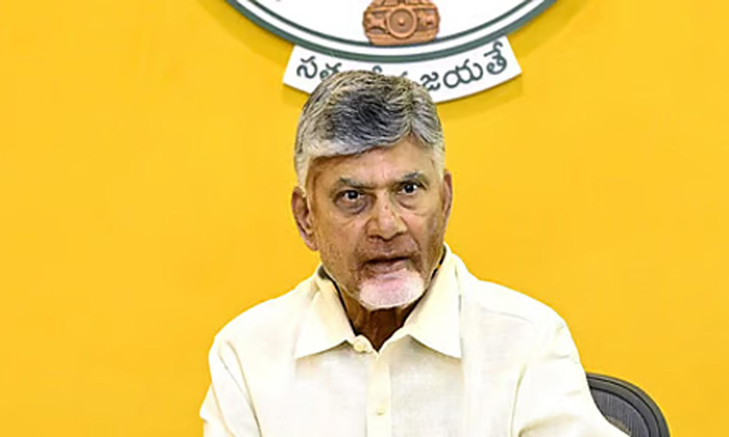 CM Naidu به مقامات دستور داد تا جستجوی ماهیگیران گمشده را افزایش دهند