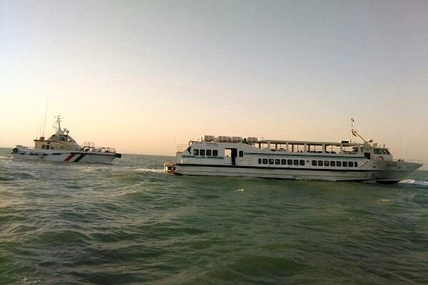 تعطیلی موقت بندر مسافری شهید ذاکری قشم به دلیل شرایط جوی
