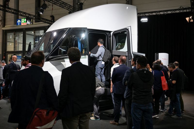 Einride 500 کامیون الکتریکی تسلا را برای ناوگان آمریکای شمالی مستقر می کند