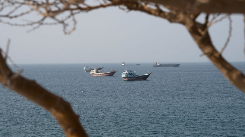 ایران در حال از دست دادن کنترل تنگه هرمز است