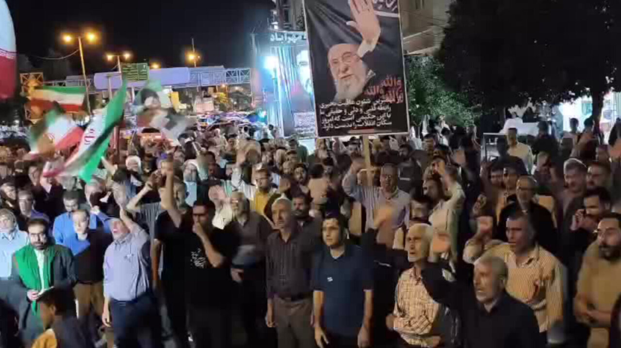 حماسه باشکوه مردم نکا در خیابان
