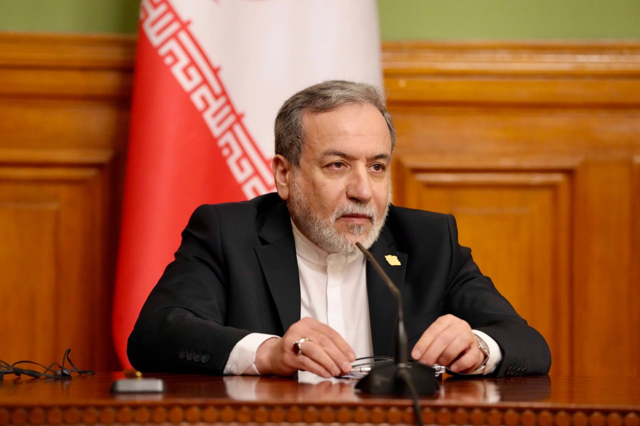 عراقچی - ایران و آذربایجان روابط را از طریق گفتگوی مستقیم بین رهبران تقویت می کنند