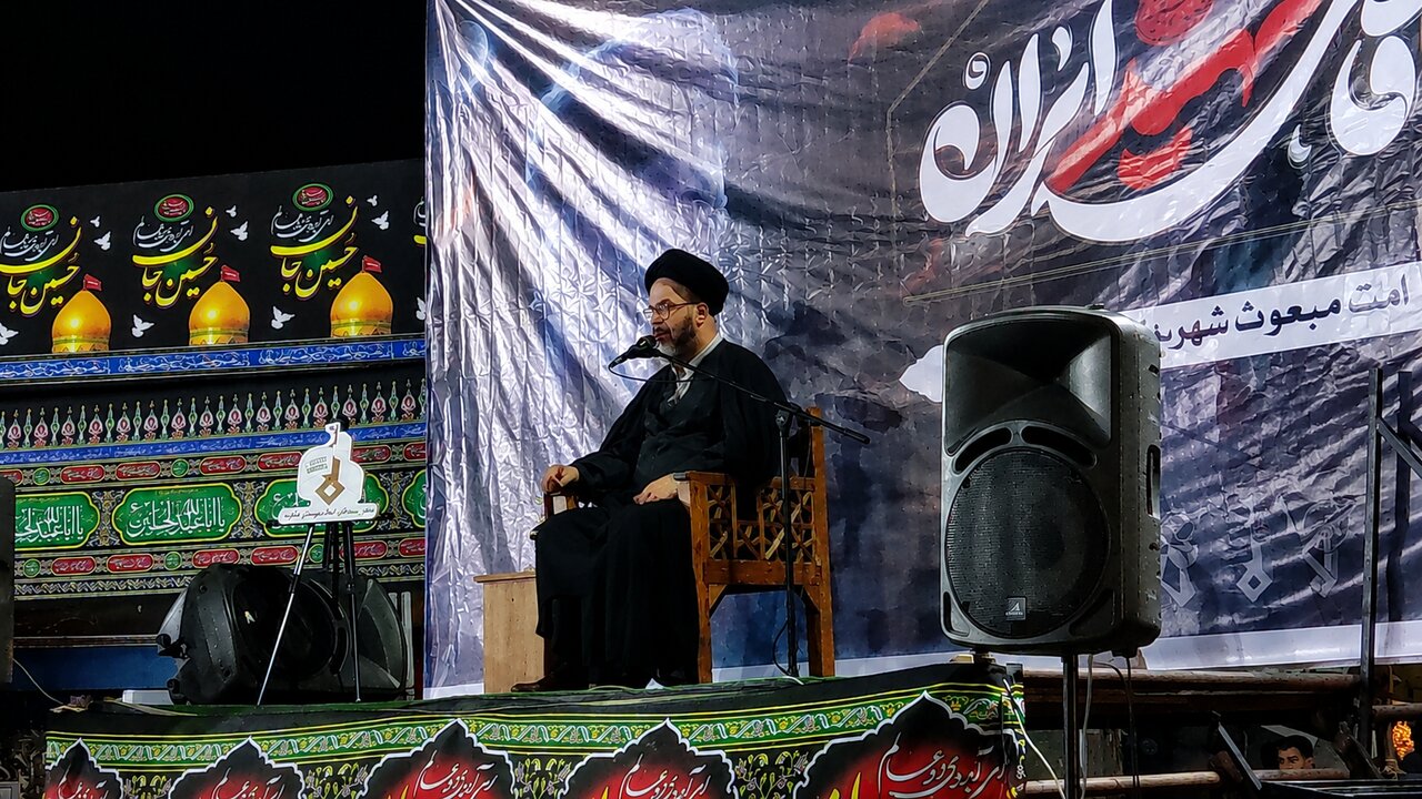 حجت الاسلام چوبچیان: خونخواهی شهدا تعطیل‌ بردار نیست