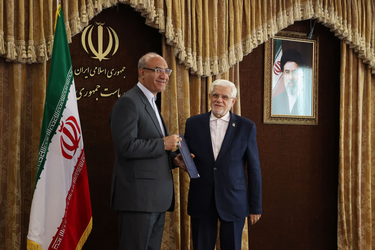 معاون اول رئیس جمهور از تلاشهای جهادگرانه استاندار کرمانشاه تقدیر کرد