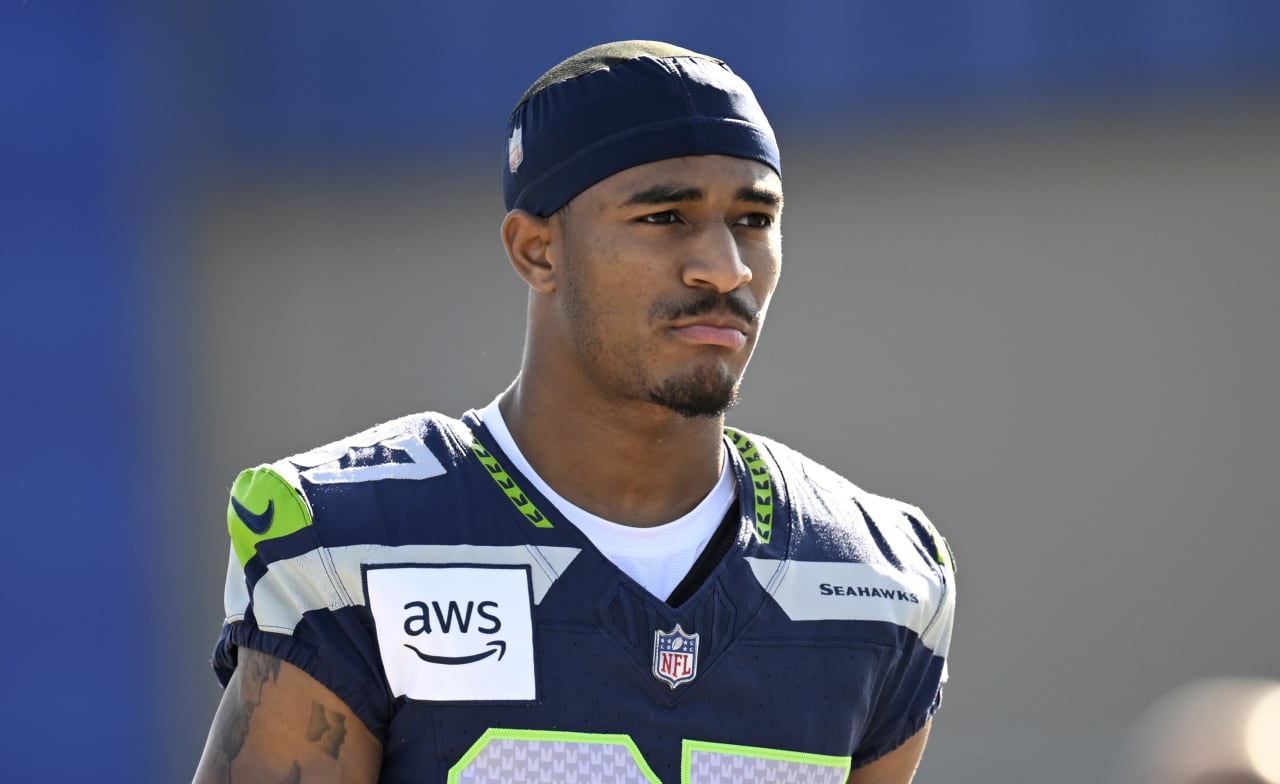 "من حلقه سوپر باول خود را به خانه های باز آوردم": بازیکن Seahawks داستان دریافت مجوز املاک خود را به اشتراک می گذارد