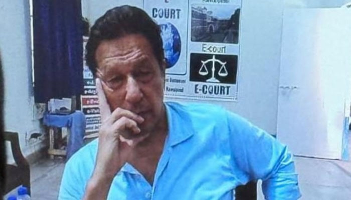 عمران خان احتمالا به بیمارستان PIMS منتقل می شود زیرا آماده سازی ها در حال انجام است