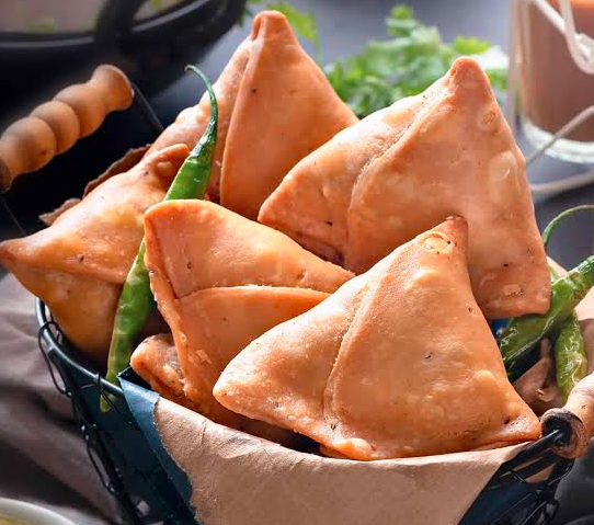 Samosas سرد، گرم مزاج: پنج رزرو شده در UP Over Assault