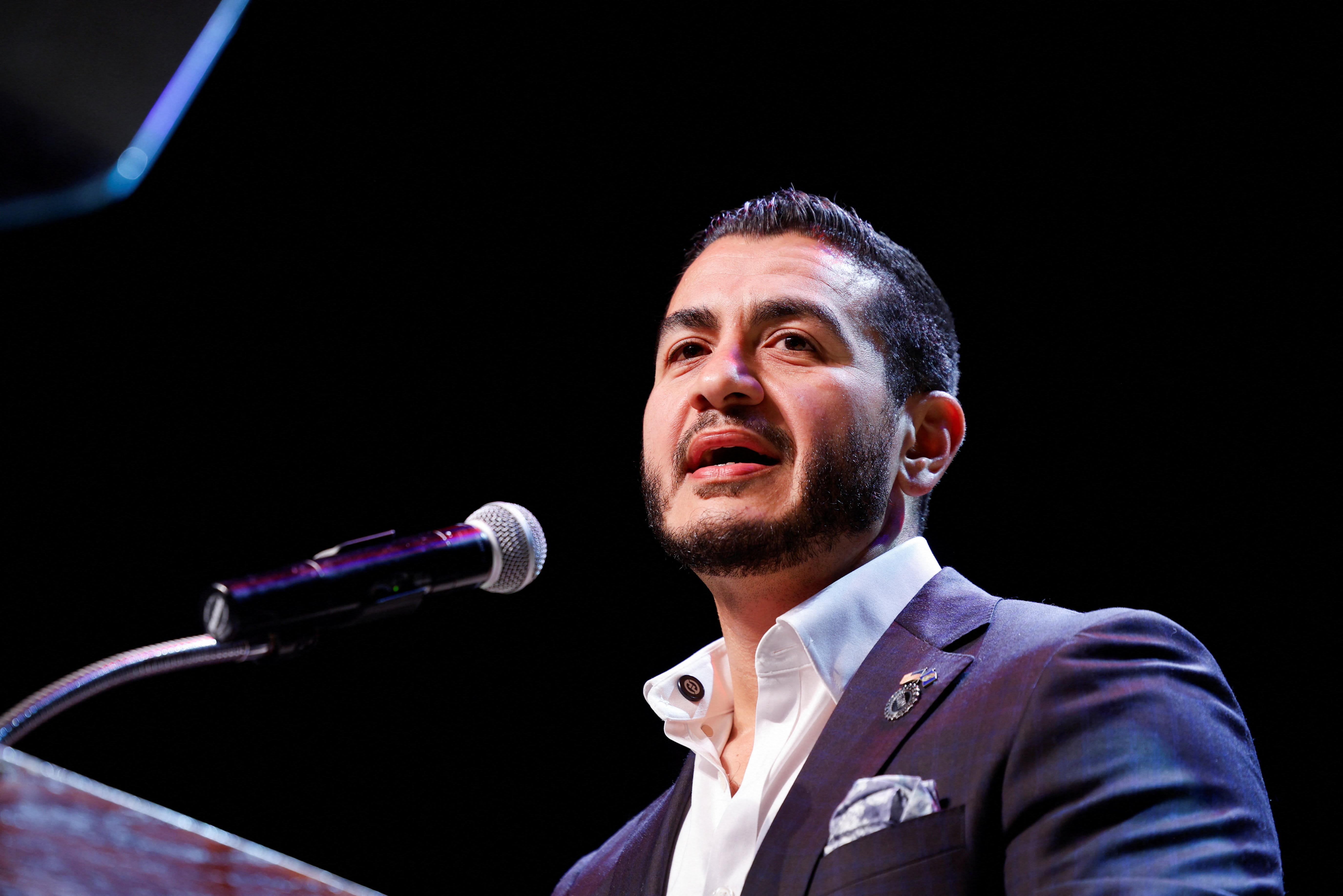 مادر السید نامزد دموکرات سنا برای حماس، گروه وابسته به طالبان کار می کرد