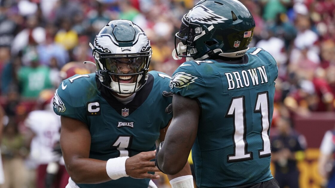 A.J. براون و جالن صدمه می زند که برای اولین بار از زمان تجارت ویدیویی از تمرین Eagles-Patriots متحد می شوند