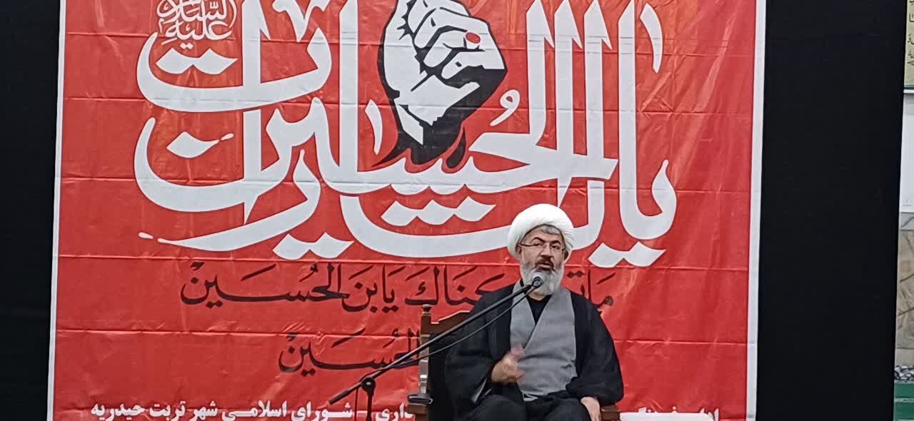 امام جمعه کاشمر: انتقامما؛ اخراج کامل آمریکا از منطقه است