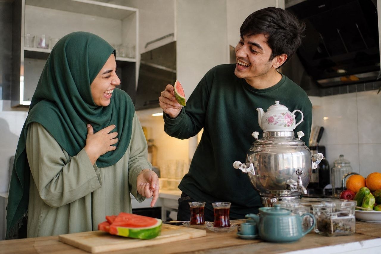 خطاهای رایج در تشخیص «شوخی» با «تمسخر»/ تاثیر شوخی بر شخصیت کودکان