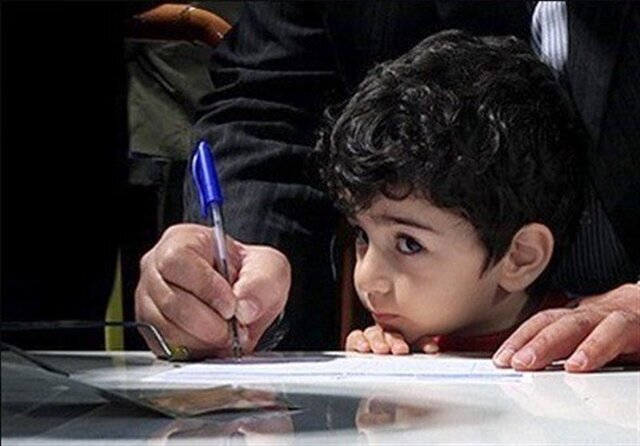 شهریه «ممنوع» روی کاغذ؛ مطالبه «پول» در مدارس هیات امنایی علیرغم دستور وزیر