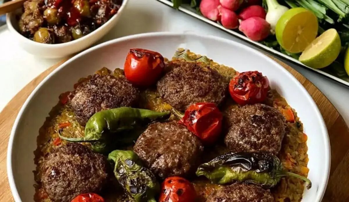 طرز تهیه سوغورمه کباب؛ این کباب ترکی با بادمجان کبابی غوغا میکند