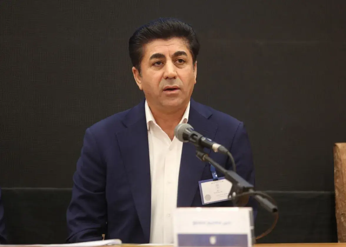 سکوت ادامهدار ممبینی در خصوص سهمیه آسیا/ مدیر خبرساز خبرنگاران را کنار زد و رفت!