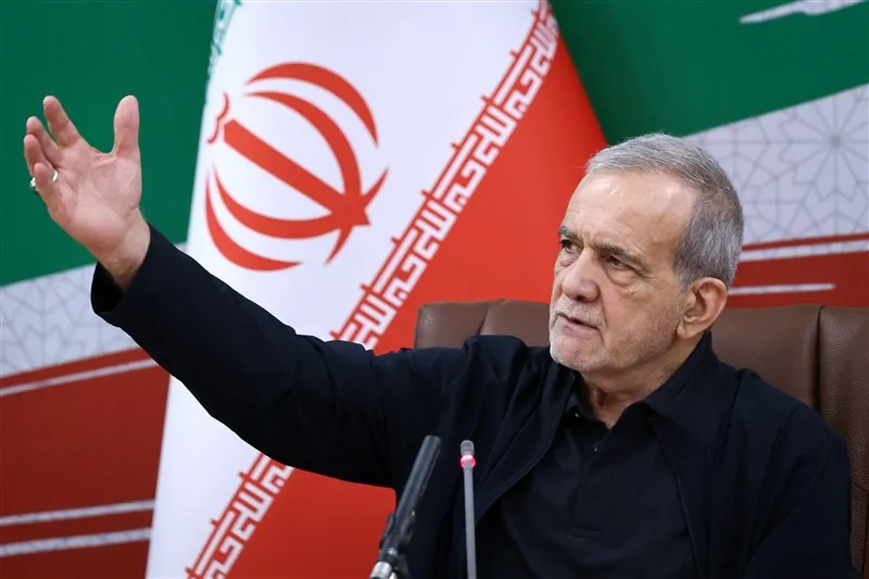 پزشکیان: دشمن تصور می‌کرد وقتی نیروهای انتظامی ما را زد، بسیج ما را زد، مردم به خیابان‌ها خواهند آمد