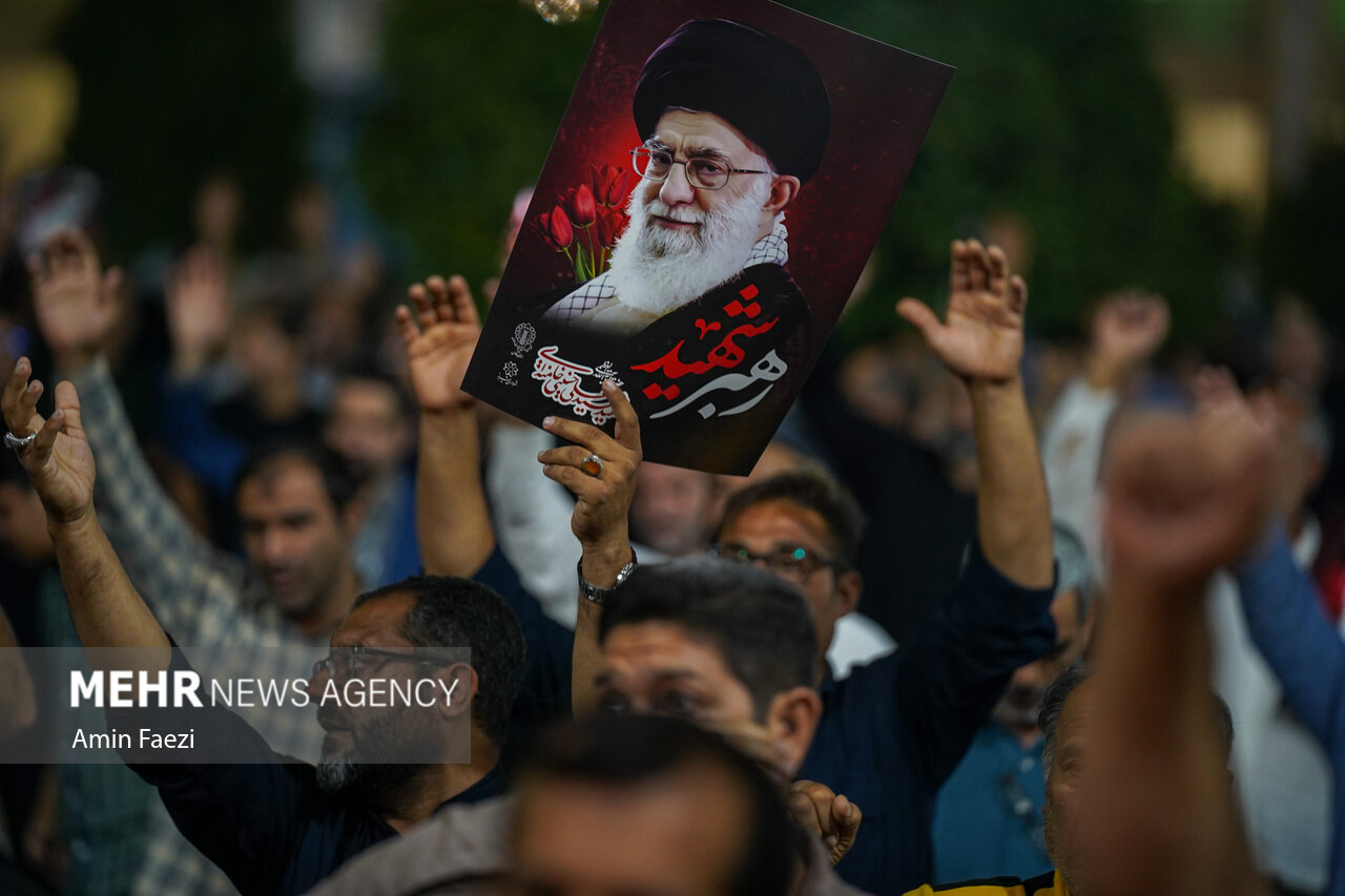 مراسم بزرگداشت اربعین تدفین رهبر شهید در مسجد اعظم اسفراین