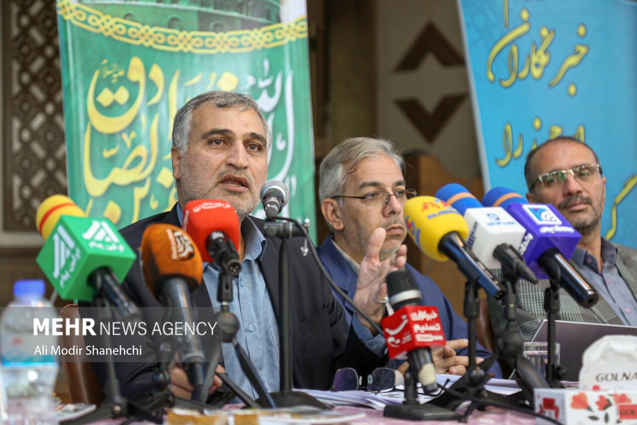 نشست خبری مدیر کل کمیته امداد امام خمینی(ره) در مشهد