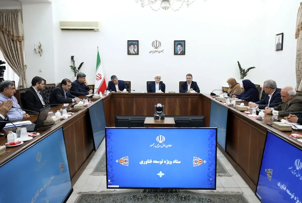 عارف با انتقاد از طرح «مقابله با نفوذ بیگانگان در کشور»: تصویب این طرح برای فعالیت علمی کشور زیانبار است