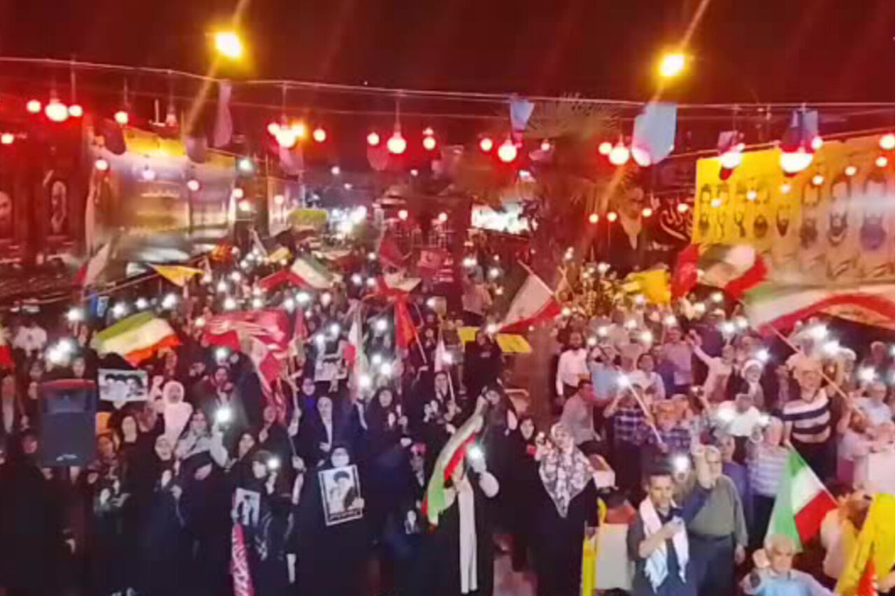 حماسه مردم بام ایران در بعثت ۱۷۷