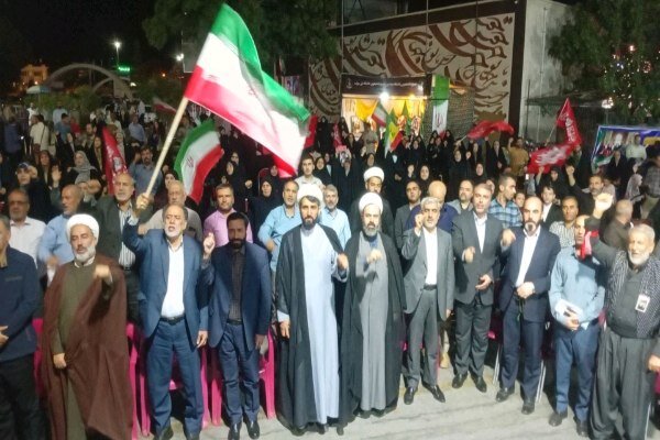 حضور مردم رامیان در تجمع شبانه؛ تجدید میثاق با آرمانهای انقلاب