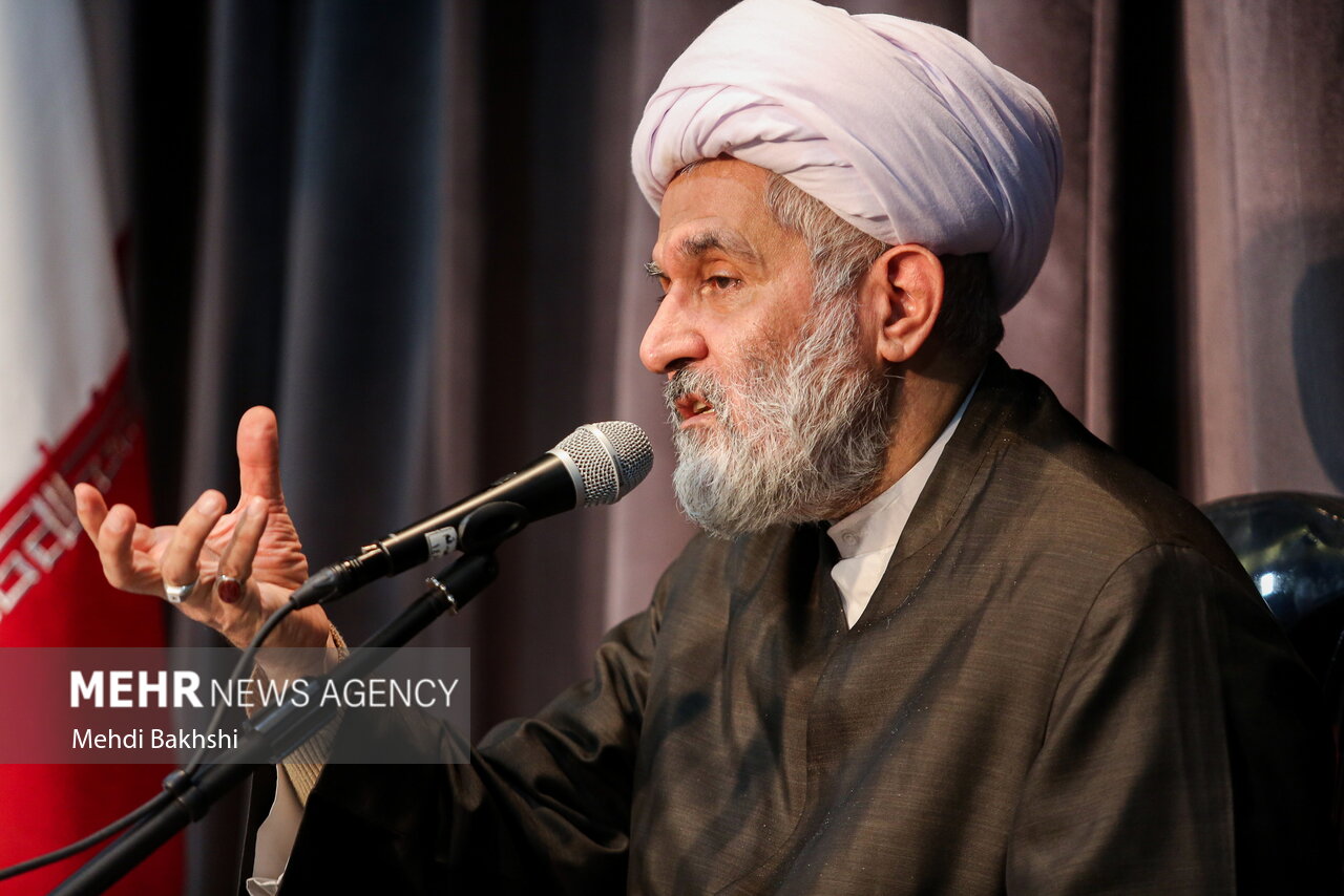 طائب: میدان نبرد امروز از جبهه نظامی به اقتصاد و افکار عمومی کشیده شده