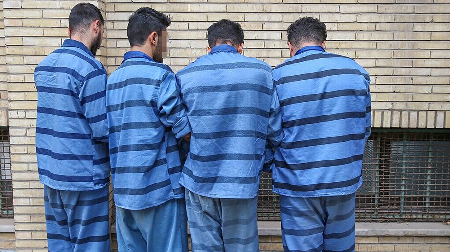 جوان شیمی دان، در نقش گروگانگیر