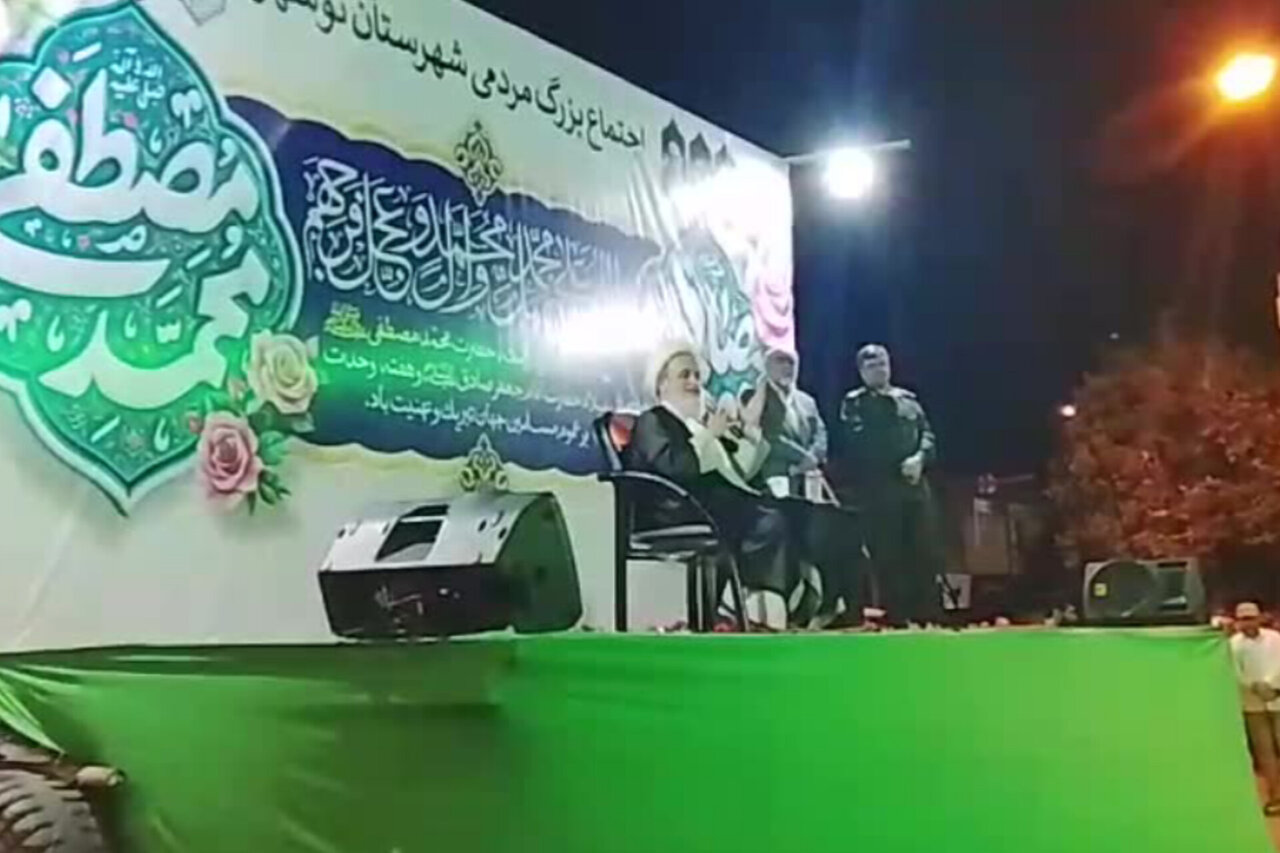 حضور مستمر مردم در میدان بازدارنده و تضعیفکننده دشمن است