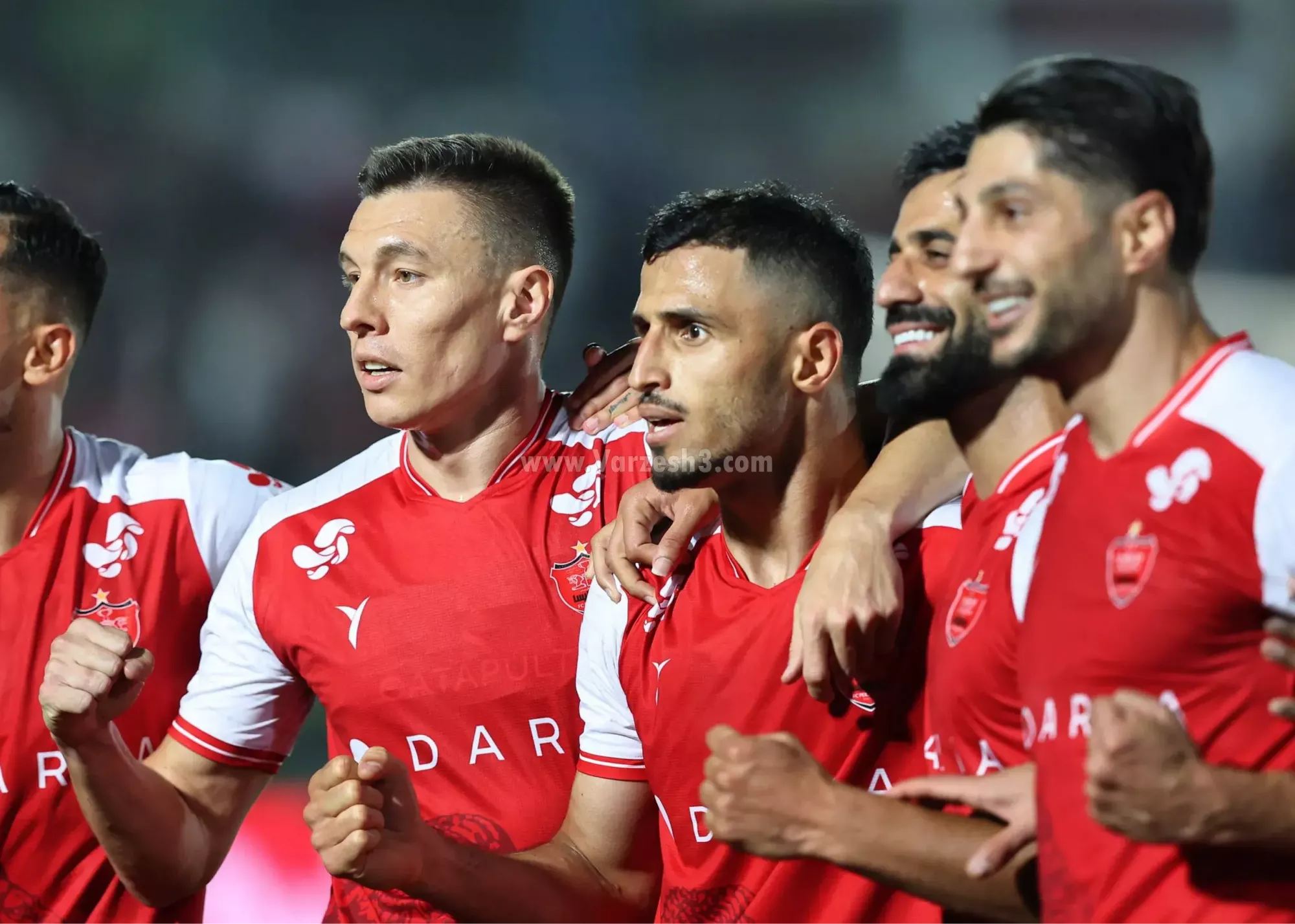 در جدال برای کسب پیروزی؛/ گزارش زنده: پرسپولیس 2 - ملوان 0