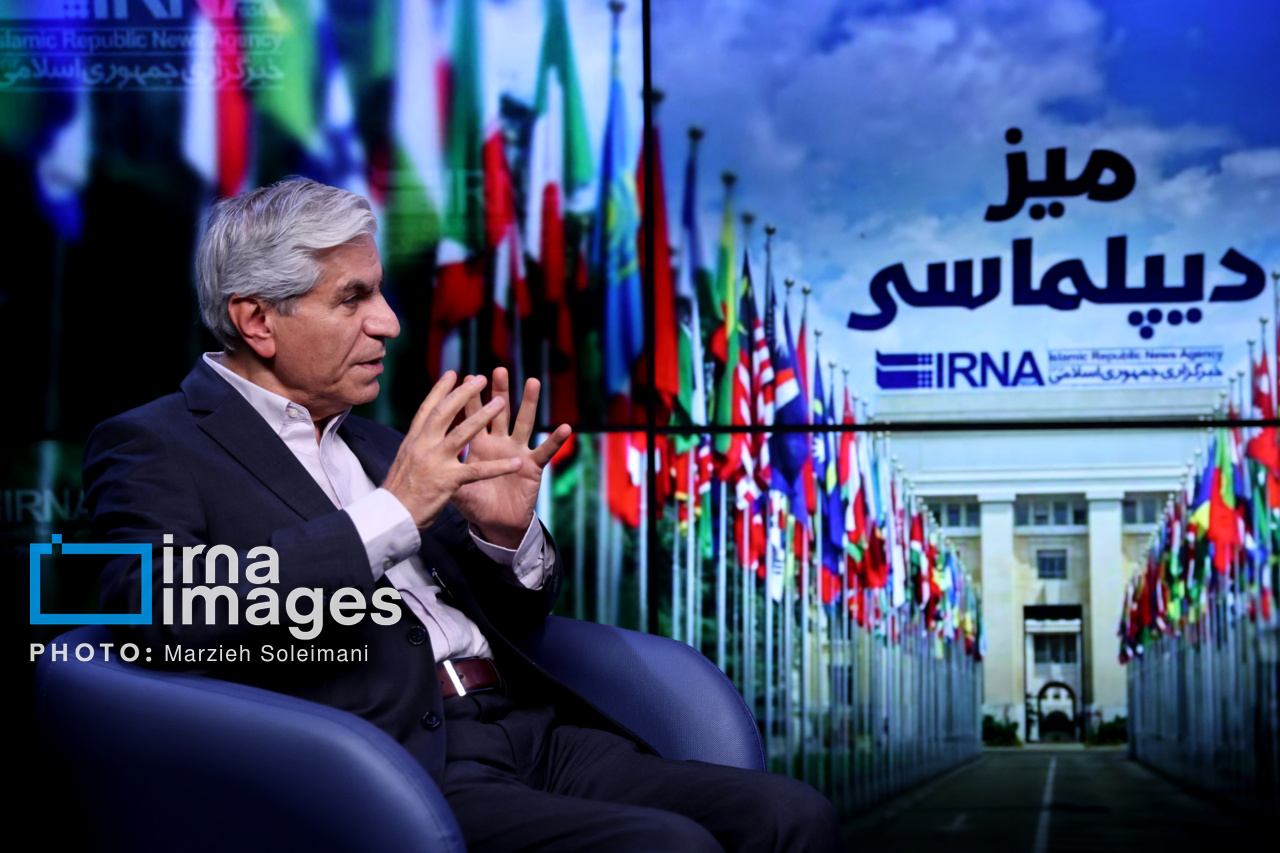 وزارت خارجه در سخت‌ترین شرایط، جبهه دیپلماسی را فعال نگه داشت