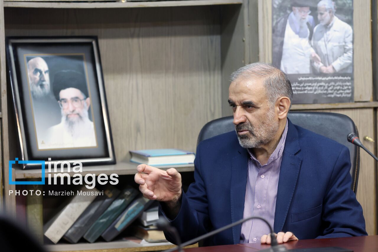 دشمن هیچ حد و مرزی ندارد/ جلوی خلق دوقطبی‌های کاذب را بگیریم