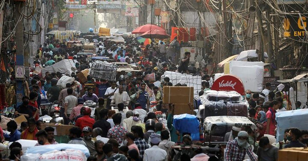 دولت از برآوردهای جدید تولید ناخالص داخلی دفاع میکند، میگوید که بازبینیها منعکسکننده ارتقای دادهها هستند، نه رشد بالاتر بر اساس طراحی