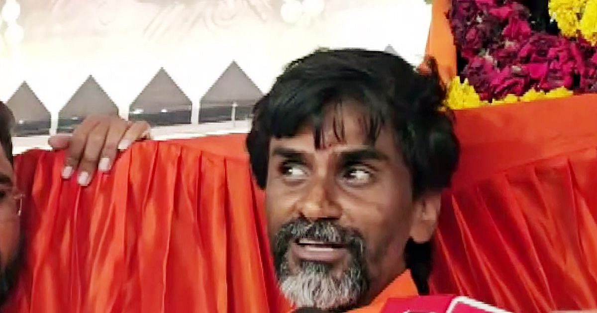 Jarange موافقت می کند که آب بنوشد، نمک نمک بخورد اما سریع ادامه می دهد