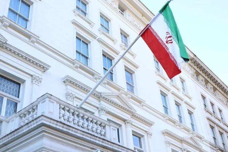 کنایه سفارت ایران در لندن: برای تبدیل عروسی به عزا، کار را به ارتش تروریستی آمریکا بسپارید