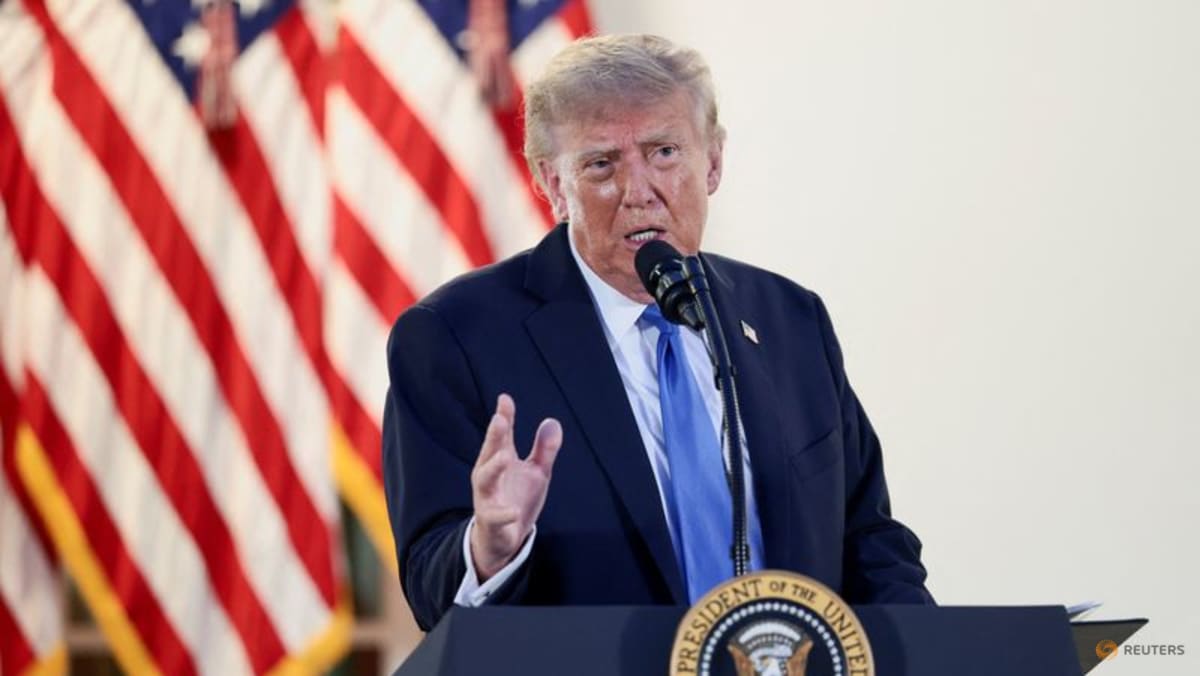 ترامپ می‌گوید آمریکا به دنبال پرداخت پول از اروپا برای کمک به اوکراین است