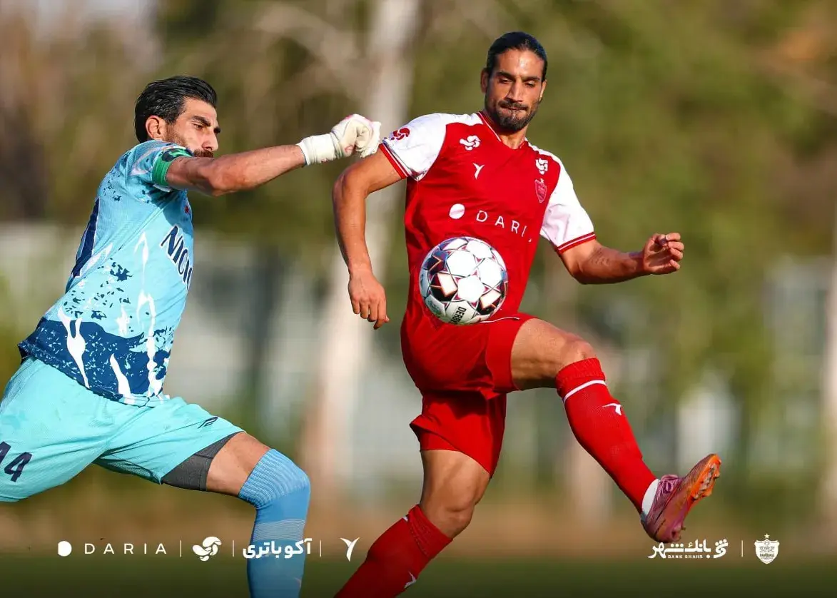ابرقویی همچنان منتظر فرصت؛/ روزهای تلخ مدافع پرسپولیس ادامه دارد!